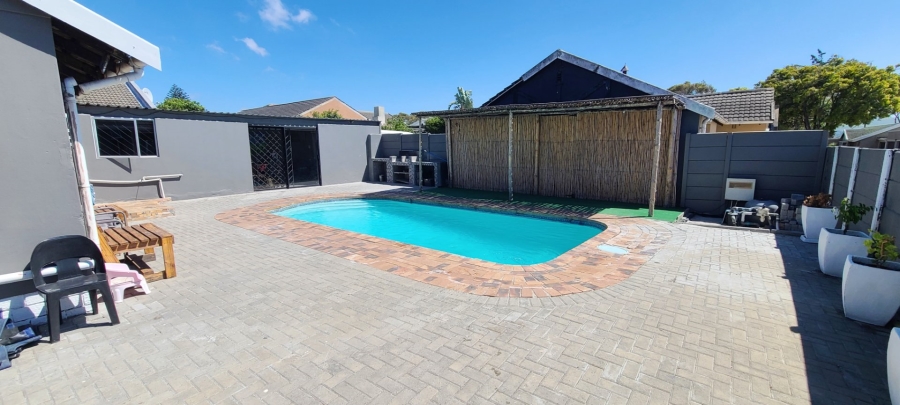 2 Bedroom Property for Sale in Tuscany Glen Western Cape